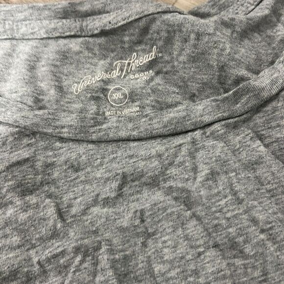 Universal Threads top - Picture 2 of 2